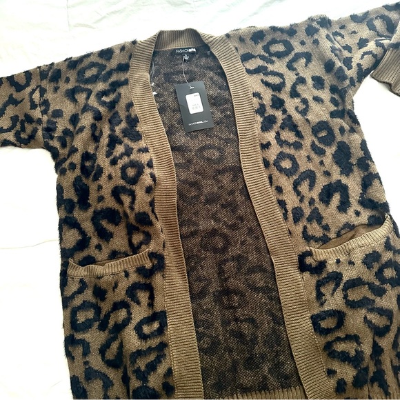 Leopard Print Cardigan - Picture 5 of 5